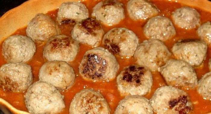 Тефтели с помидорами