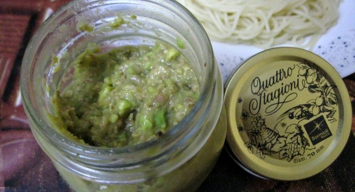 Дип из авокадо с тунцом