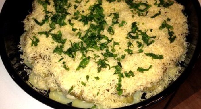 Рыбная запеканка с картофелем и баклажанами