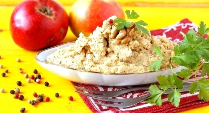 Паштет из копчёной скумбрии и орехов