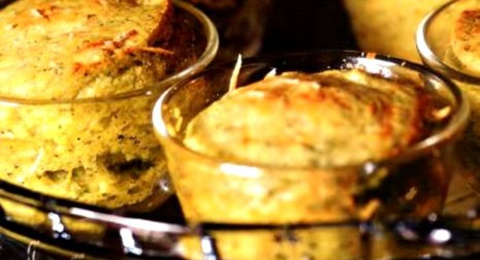 Суфле из брокколи и трёх видов сыра