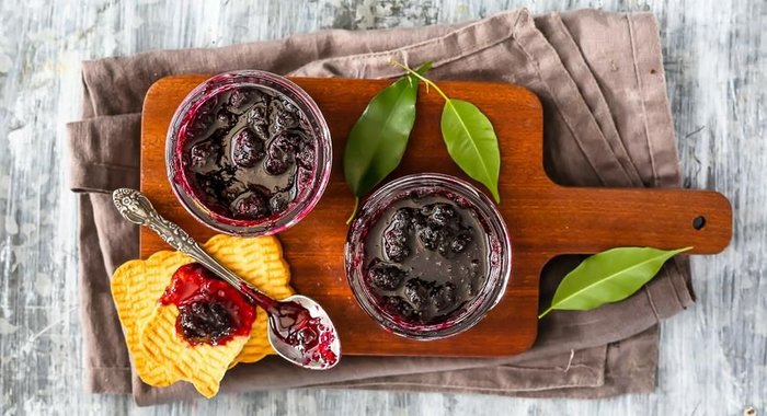 Джем из черники с лимоном