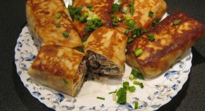 Блины с мясом и рисом