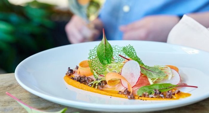 Севиче из дорадо с кремом из моркови по-корейски