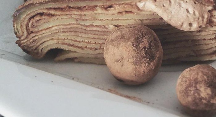 Шоколадный торт из блинов с амаретто