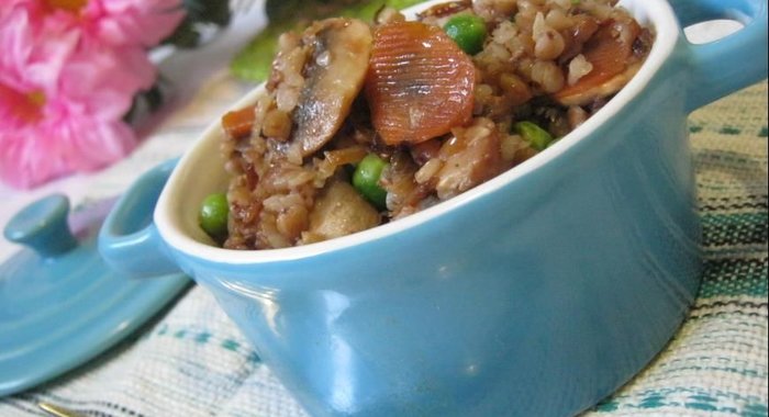 Гречка с овощами и грибами