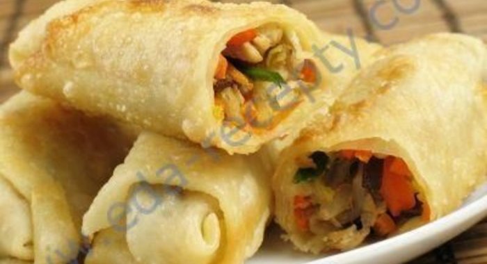 Яичные блины с курицей и грибами