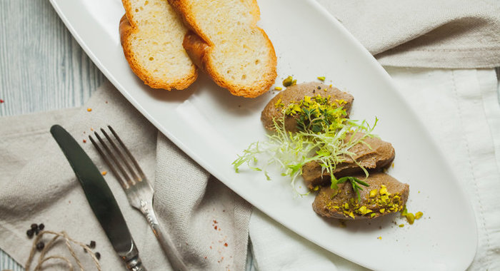 Паштет куриный на гренках