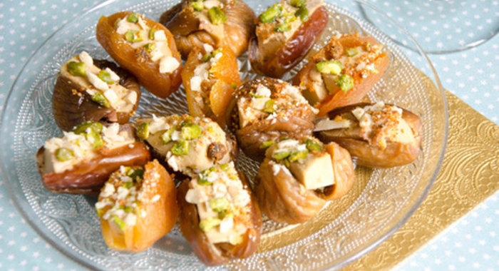 Сухофрукты, фаршированные паштетом