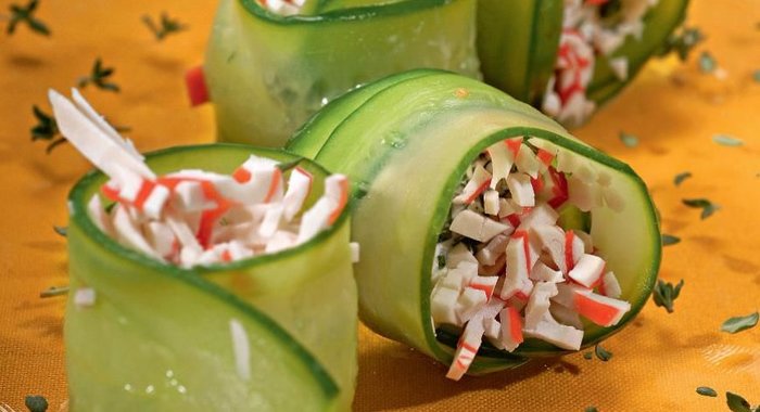 Огуречные рулеты с крабовым мясом