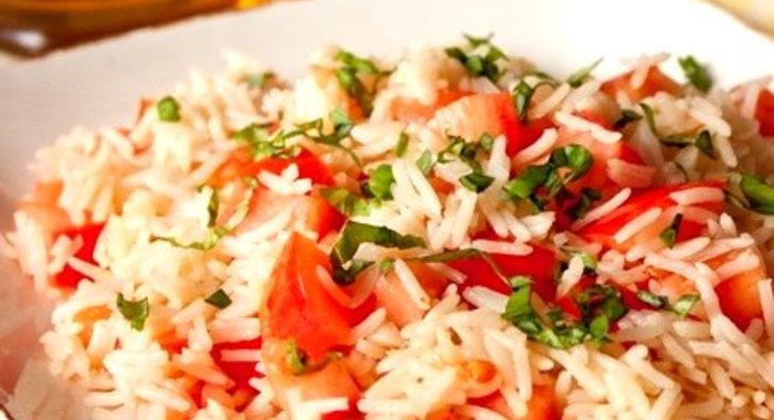 Плов с помидорами