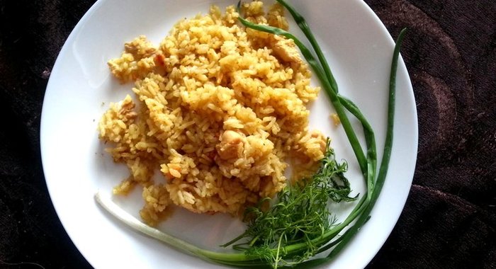 Плов с курицей на сковороде