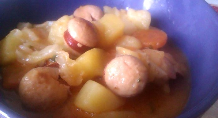 Овощи тушеные с сосисками