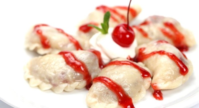 Вареники с вишней и творогом