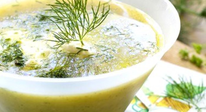 Суп-пюре из рукколы с козьим сыром