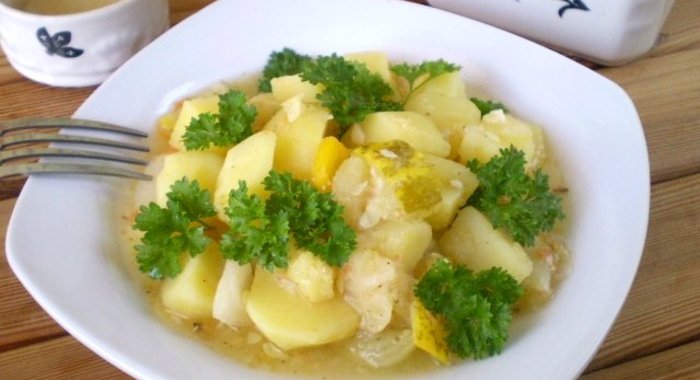 Тушеные овощи кусочками