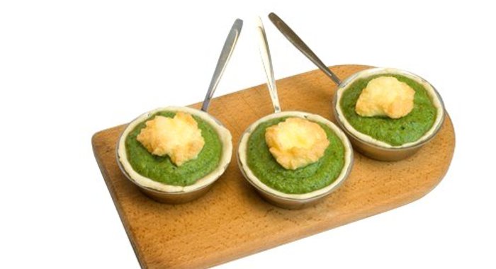 Мусс из шпината с кремом из пармезана