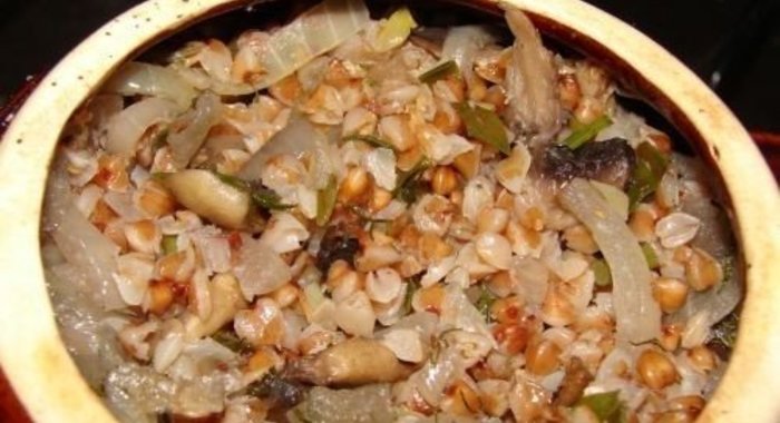 Гречка с грибами в горшочке