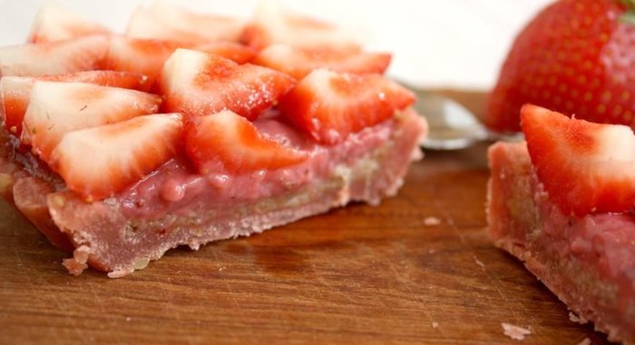 Клубничный тарт с клубничным кремом