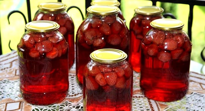 Компот из клубники