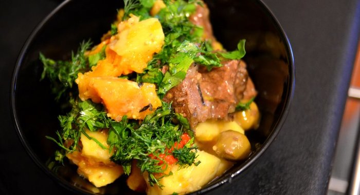 Рагу из говядины с тыквой и оливками