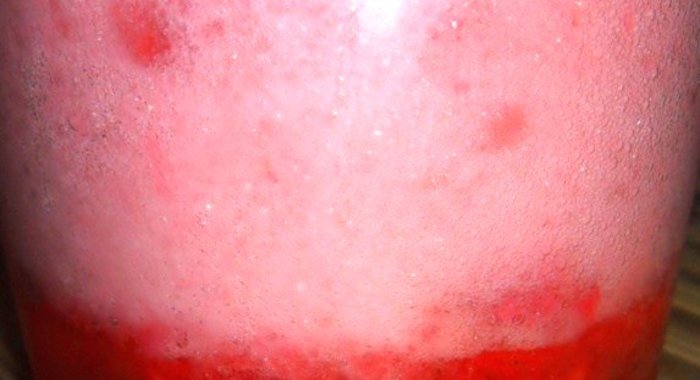 Желе с клубничным суфле