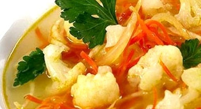 Оранжевые щи с цветной капустой