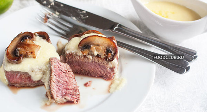 Филе-миньон с чесночным соусом
