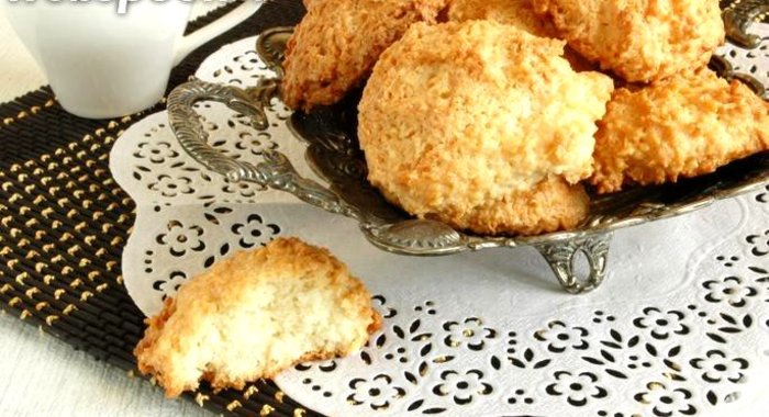 Белковое печенье с кокосовой стружкой