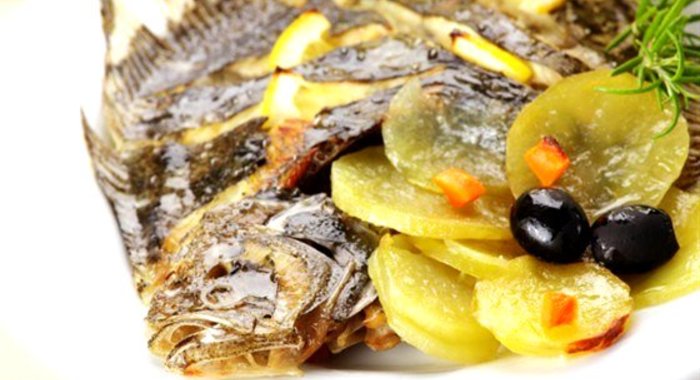 Морской язык, запеченный с белым вином