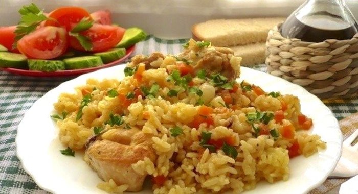 Плов с курицей и овощами