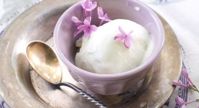 Домашнее мороженое с лавандой