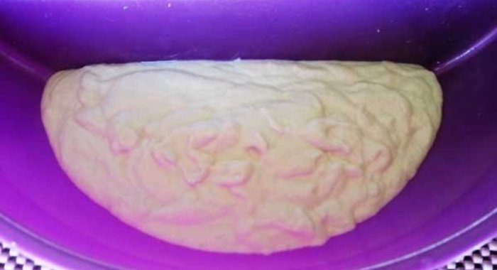 Дрожжевое хлебное тесто для пиццы, пирожков