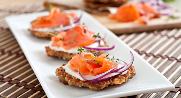 Картофельные оладьи с семгой