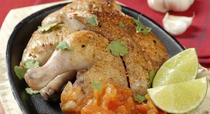 Цыплята с острым томатным джемом