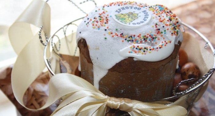 Пасхальный кулич с изюмом и ванилью