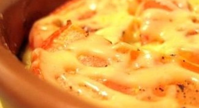 Омлет Пикантный с красными грушами