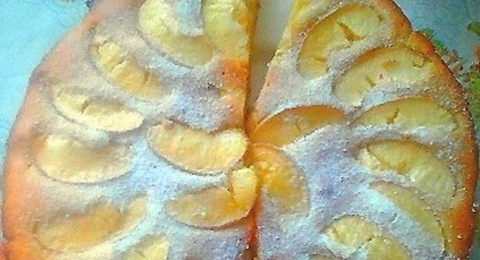 Шарлотка с яблоками