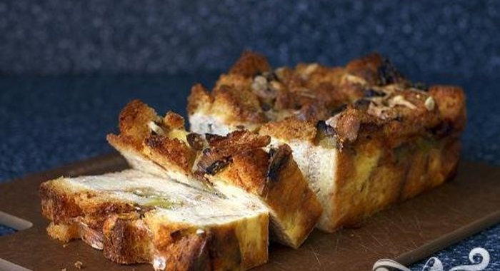 Пудинг из лука и хлеба