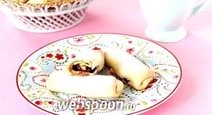 Миндальные рогалики с джемом