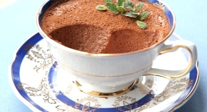 Легкий шоколадный мусс с мятой