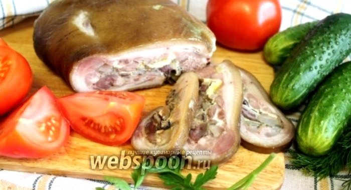 Рулет из свиной рульки с грибами