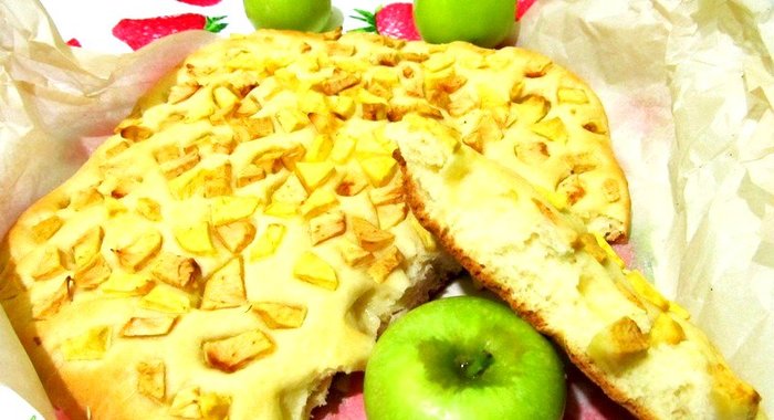 Фокачча с яблоками