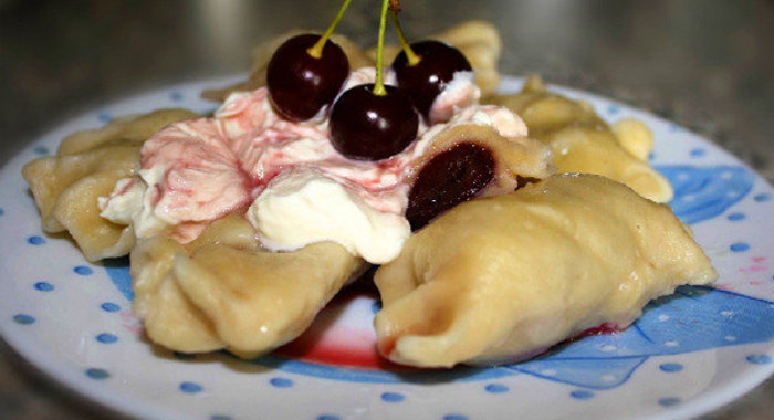 Вареники с вишней