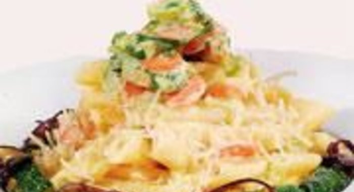 Паста с кремом из петрушки и обжаренным цукини