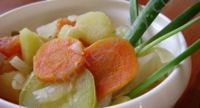 Рагу с яблоками и овощами