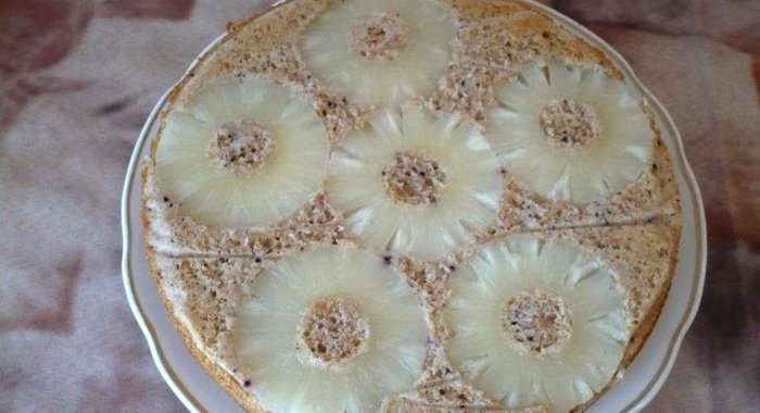 Пирог-перевертыш с отрубями и ананасами