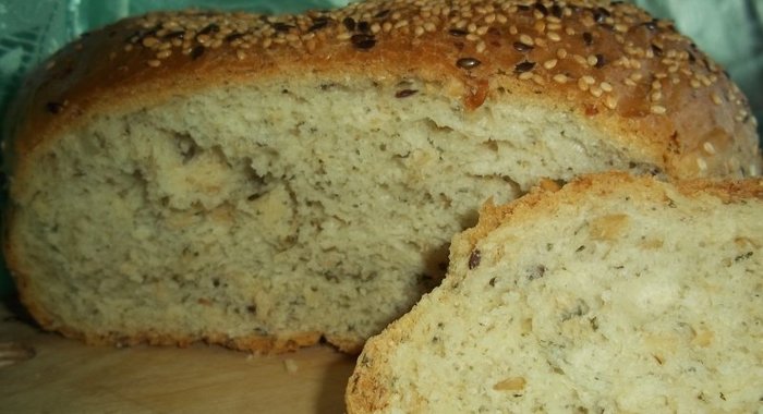 Хлеб со щавелем,ревенем и крапивой