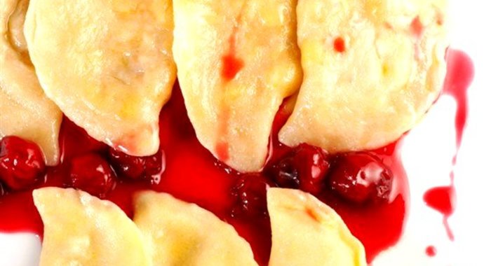 Вареники с вишней с тестом из гречневой муки