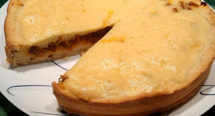 Пирог с рыбными консервами